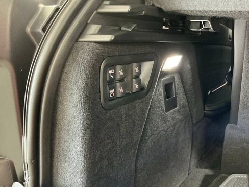 Certified 2025 BMW X7 M60i w/ Executive Package AWD/4WD image 33
