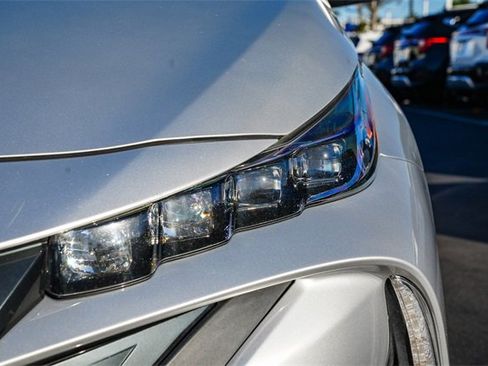 Used 2022 Toyota Prius Prime XLE image 10