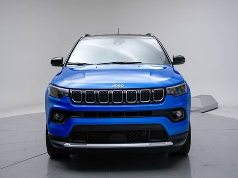 Used 2023 Jeep Compass Limited AWD/4WD image 17