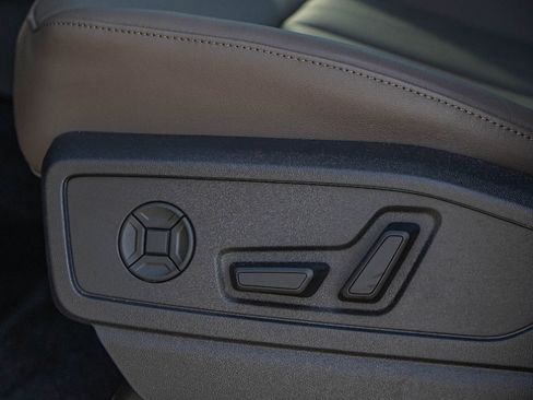 New 2025 Audi Q5 Premium image 17