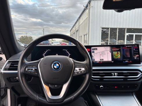 Used 2023 BMW i4 eDrive40 w/ Premium Package image 20