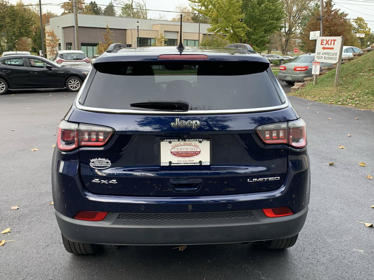 Used 2017 Jeep Compass Limited w/ Navigation Group AWD/4WD image 4