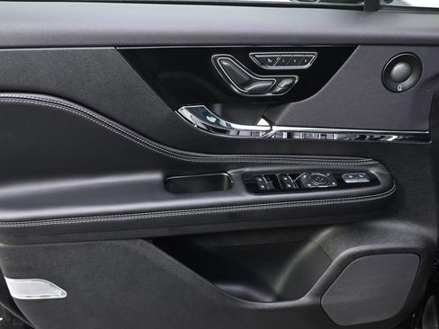 New 2026 Lincoln Corsair Reserve image 22