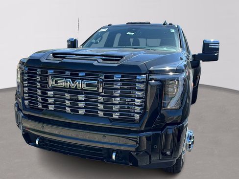 New 2026 GMC Sierra 3500 Denali Ultimate AWD/4WD image 2