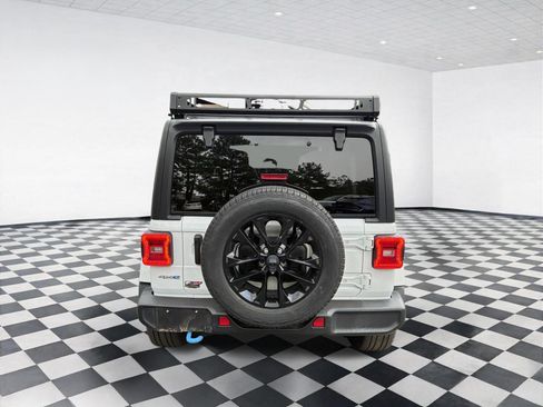 Used 2023 Jeep Wrangler Unlimited Sahara AWD/4WD image 5