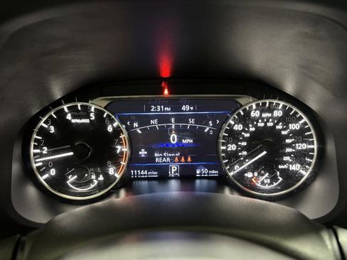 Used 2024 Nissan Altima 2.5 SR w/ SR Premium Package AWD/4WD image 9