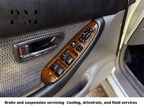 Used 2003 Subaru Outback Wagon image 13