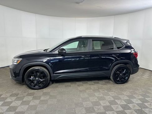 Used 2023 Volkswagen Taos SE AWD/4WD image 6