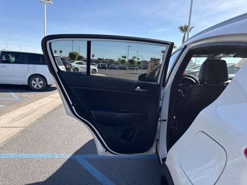 Certified 2021 Kia Sportage S FWD image 18