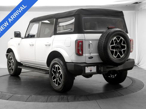 Used 2024 Ford Bronco Outer Banks AWD/4WD image 5