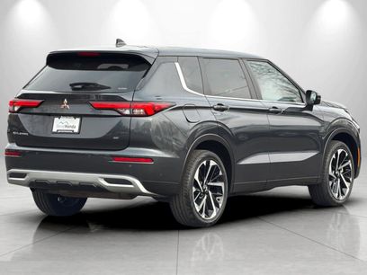 Used 2024 Mitsubishi Outlander SE
