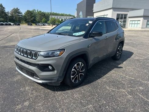 Used 2023 Jeep Compass Limited AWD/4WD image 1