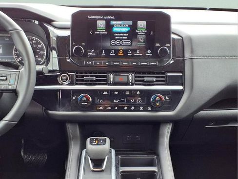 Certified 2024 Nissan Pathfinder SL AWD/4WD image 15