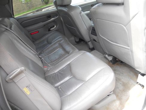 Used 2004 GMC Yukon Denali AWD/4WD image 18