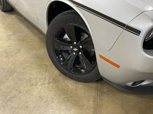 Used 2023 Dodge Challenger SXT RWD image 11