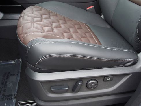 New 2026 Nissan Armada Platinum Reserve image 18