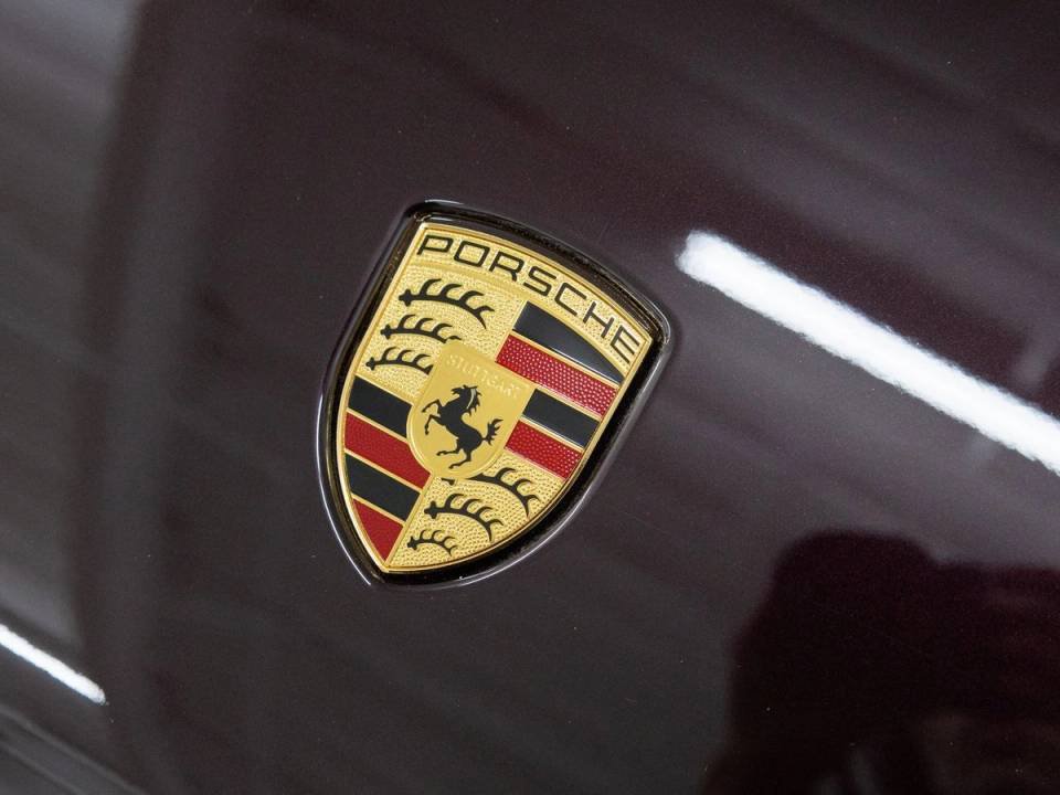 Certified 2026 Porsche Macan AWD/4WD image 10