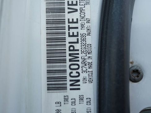 Used 2014 RAM 5500 Tradesman image 45