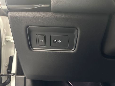 Used 2018 Land Rover Range Rover Sport Supercharged image 11