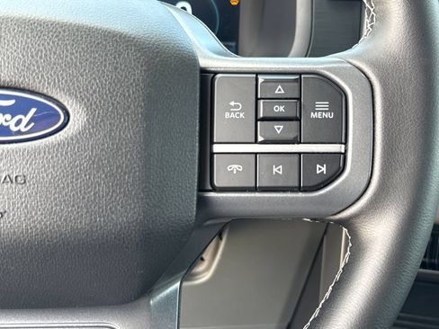 Used 2025 Ford F150 Lightning XLT AWD/4WD image 16