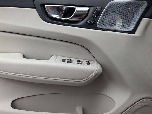 Certified 2023 Volvo XC60 B6 Ultimate image 30