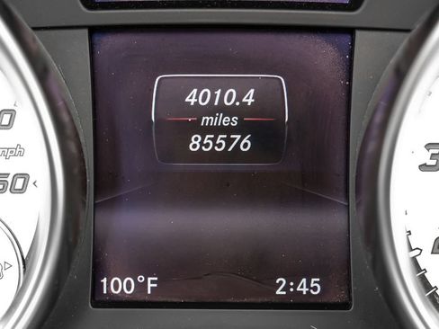Used 2014 Mercedes-Benz SLK 350 image 16