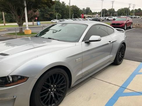 Used 2020 Ford Mustang GT Premium w/ GT Performance Package RWD image 9