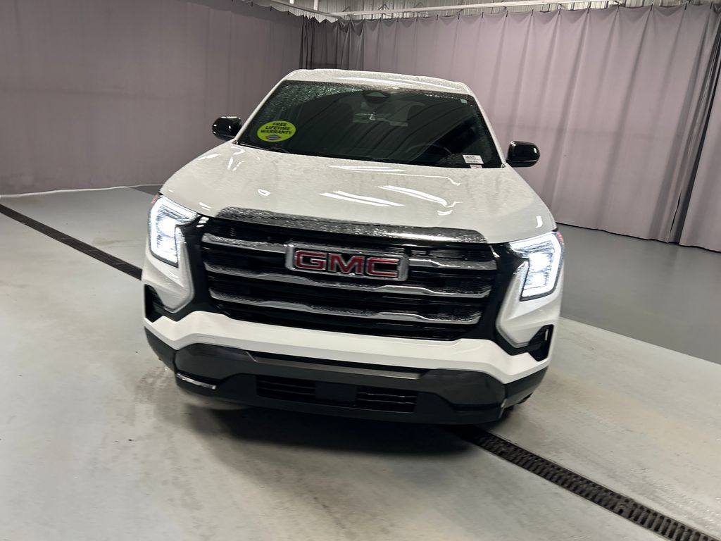Used 2026 GMC Terrain Elevation FWD image 2