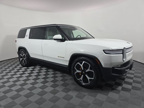 Used 2024 Rivian R1S Adventure AWD/4WD image 7