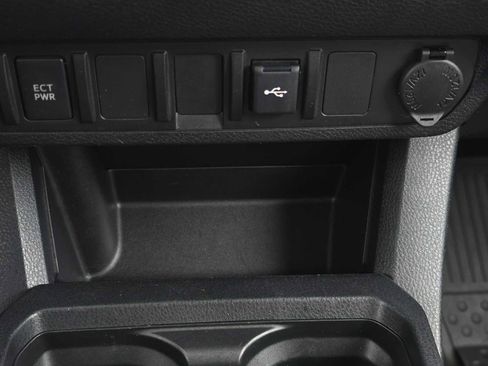 Certified 2022 Toyota Tacoma SR w/ SR Convenience Package image 31