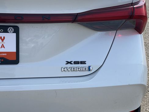 Used 2019 Toyota Avalon XSE w/ All Weather Liner Package FWD image 18