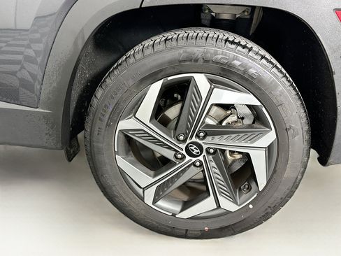 Used 2024 Hyundai Tucson Limited image 11