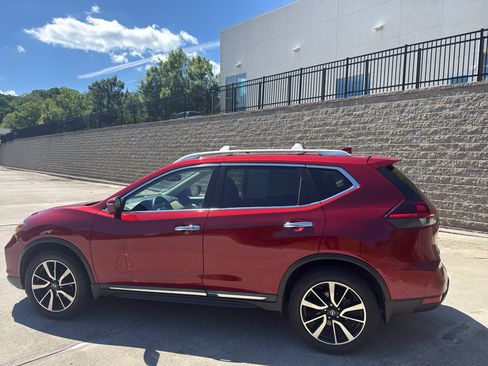 Used 2020 Nissan Rogue SL w/ Premium Package AWD/4WD image 8