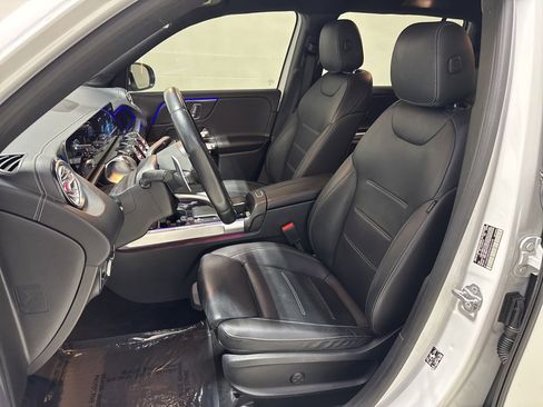 Used 2021 Mercedes-Benz GLB 35 AMG 4MATIC w/ Premium Package image 12
