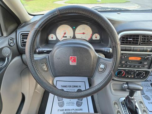 Used 2005 Saturn L-Series L300 FWD image 37