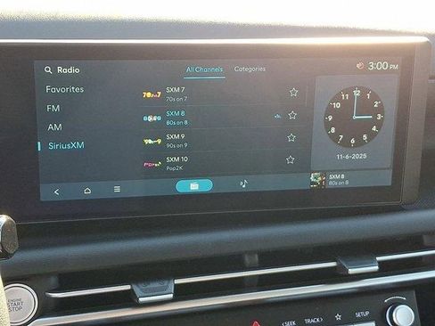 Used 2025 Hyundai Tucson SE image 16