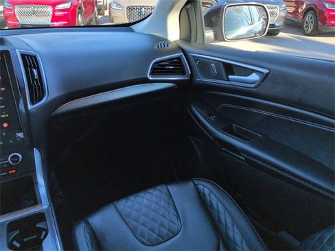 Certified 2024 Ford Edge Titanium image 17