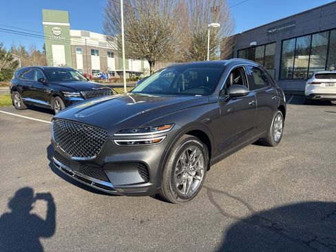 Used 2025 Genesis GV70 2.5T Select w/ Select Package image 3