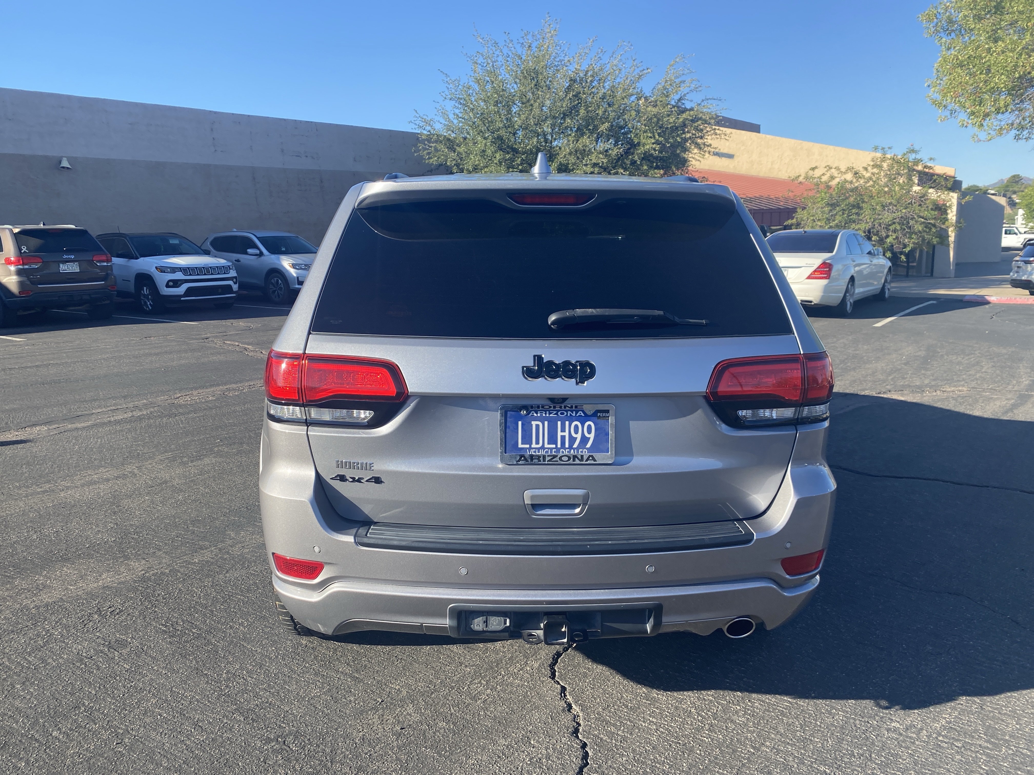 Used 2019 Jeep Grand Cherokee Altitude AWD/4WD image 3
