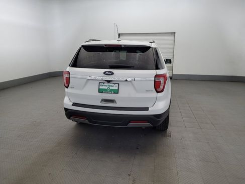 Used 2019 Ford Explorer XLT w/ Equipment Group 202A AWD/4WD image 7