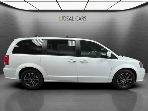 Used 2019 Dodge Grand Caravan GT FWD image 4