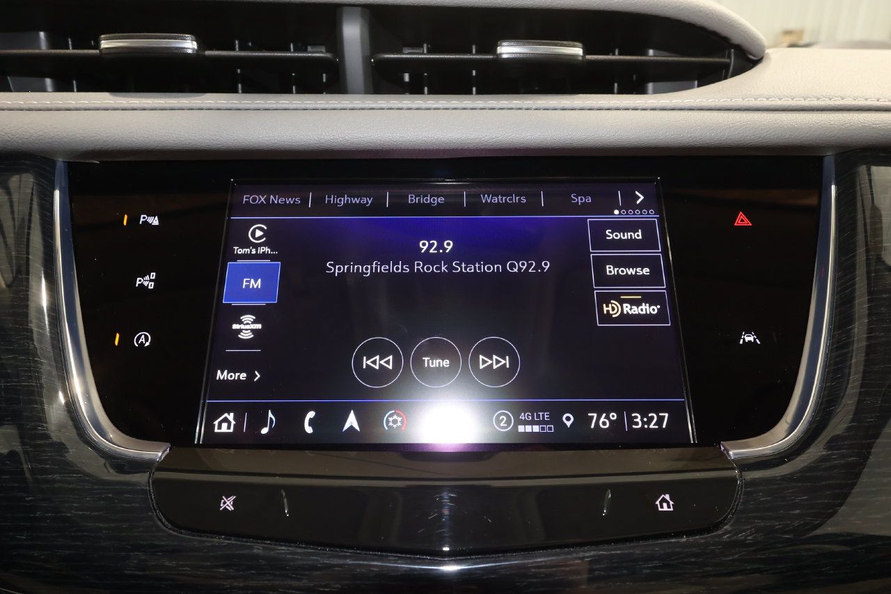 Used 2025 Cadillac XT6 Premium Luxury w/ Technology Package AWD/4WD image 12