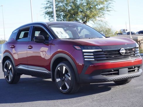 Used 2025 Nissan Kicks SR FWD image 4