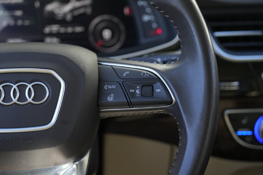 Used 2019 Audi Q7 3.0T Prestige w/ Prestige Package AWD/4WD image 55