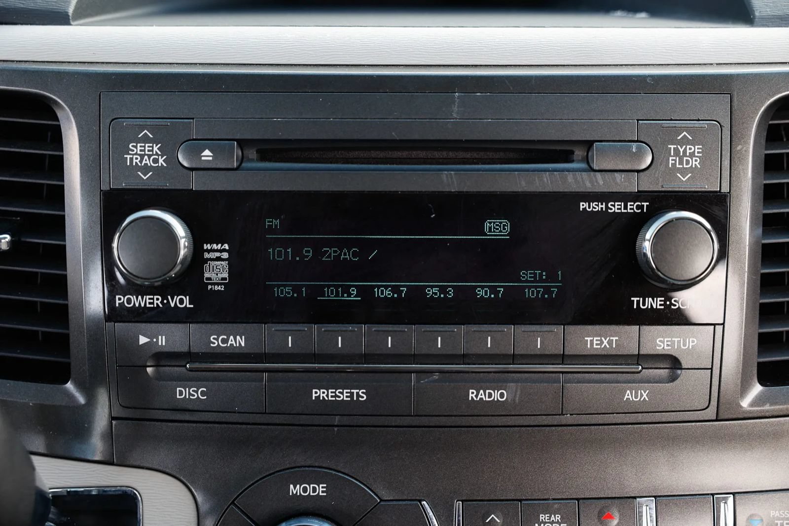 Used 2014 Toyota Sienna LE FWD image 33