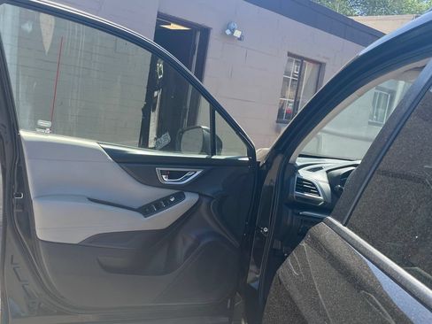 Used 2019 Subaru Forester Premium AWD/4WD image 10