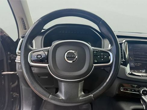 Used 2016 Volvo XC90 T6 Momentum w/ Momentum Plus Package AWD/4WD image 13