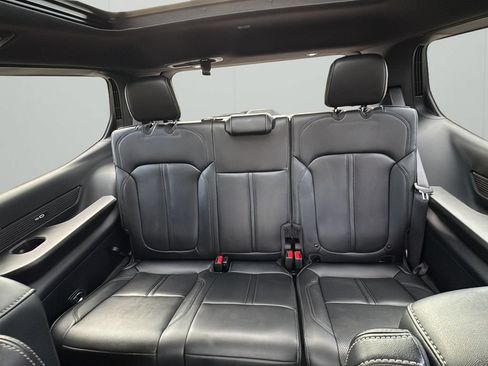 Used 2024 Jeep Wagoneer Series II AWD/4WD image 21