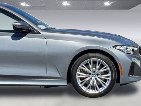 Used 2023 BMW 330i Sedan w/ Convenience Package RWD image 35