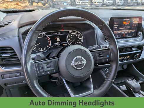 Used 2023 Nissan Rogue SV w/ SV Premium Package image 15